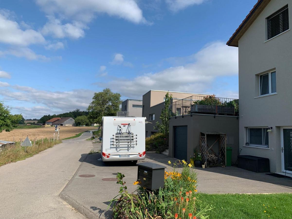 C&C Motorhome/Rv/Caravan/Van Park La Sonnaz Bagian luar foto